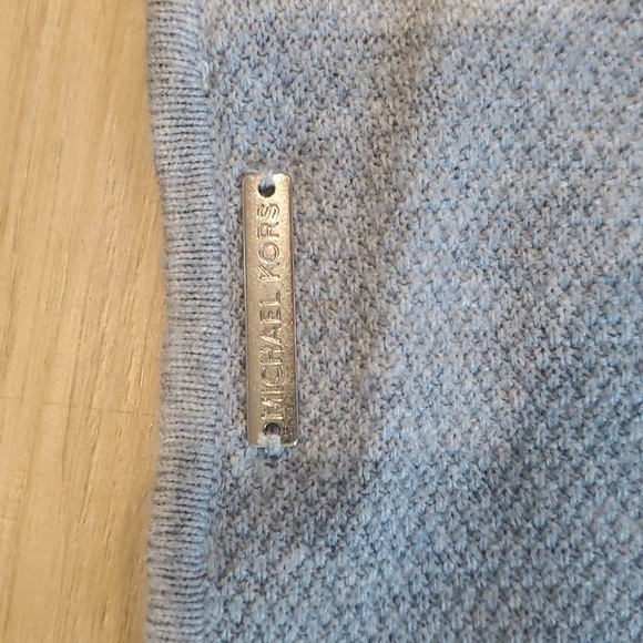 Blue Banana Republic and Light Blue Michael Kors Women's Sweater Bundle - Picture 6 of 6